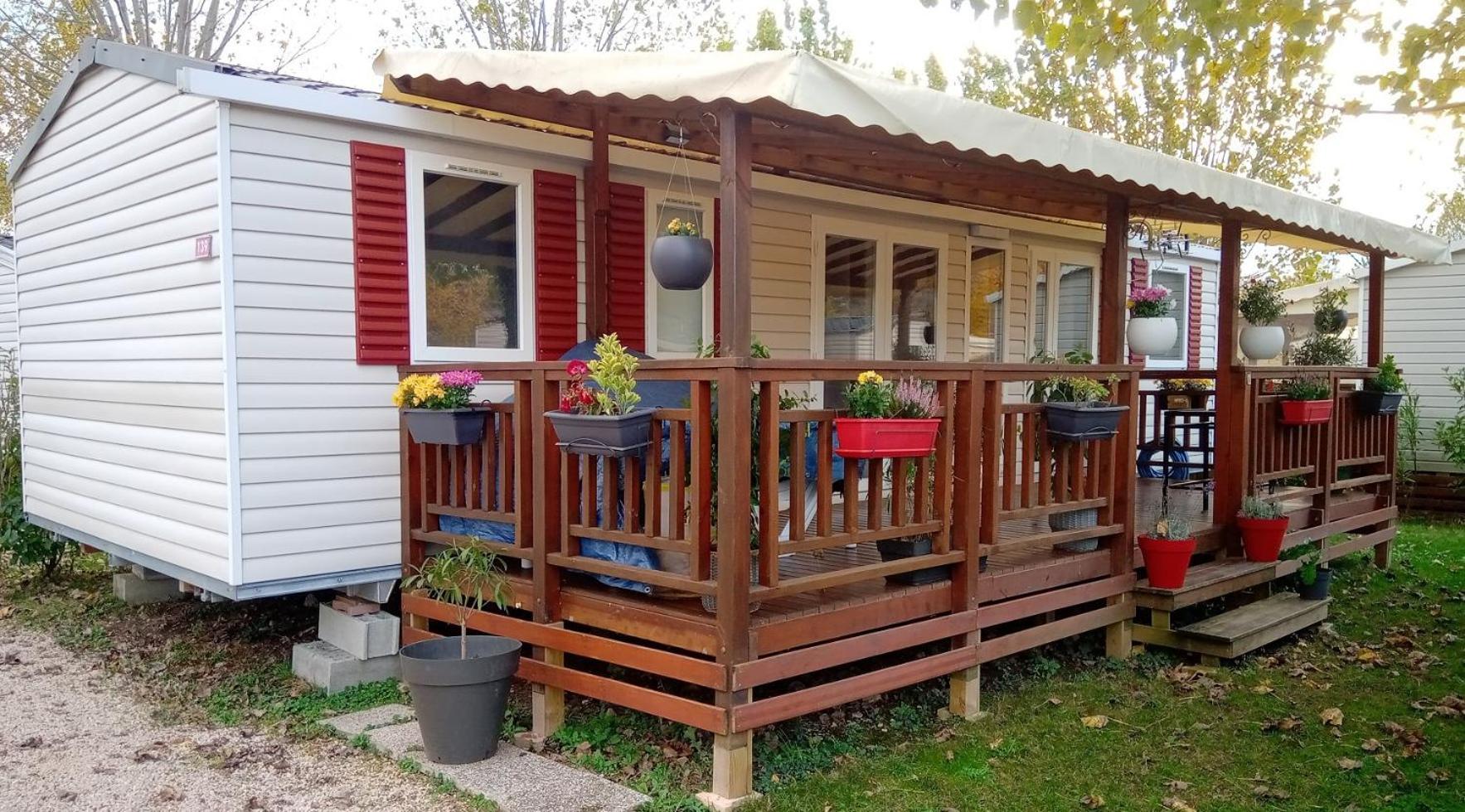 Mobile Home For You Les Rives De Condrieu Exterior photo